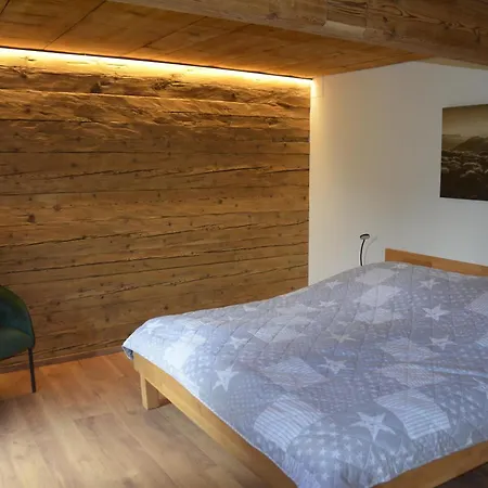 Thenn Apartment *
